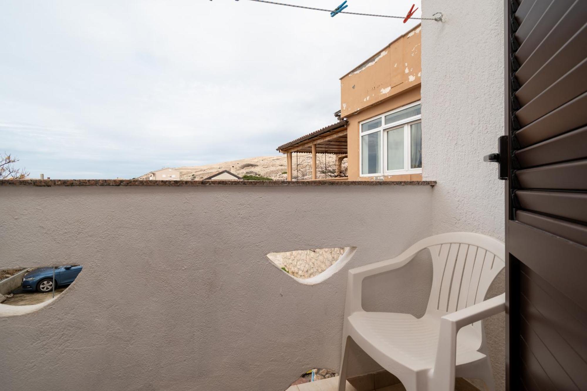 Apartments And Rooms With Parking Space Zubovici, Pag - 16063 Eksteriør bilde